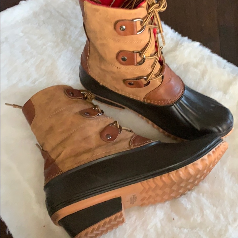 Ollio duck boots